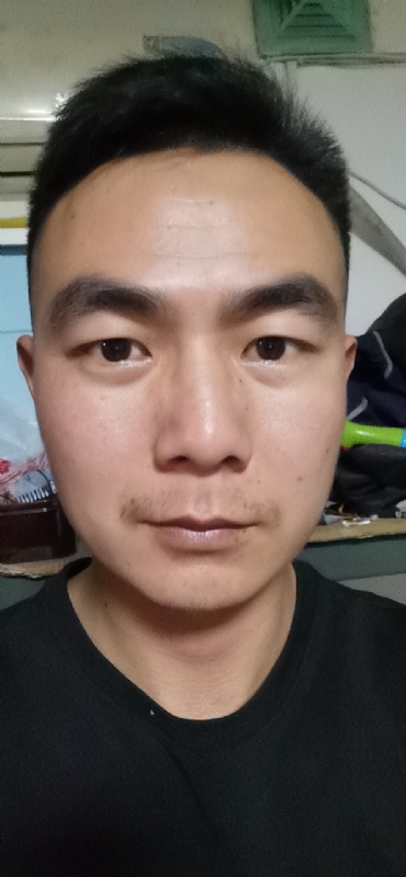 朴实无华的第二张照片--海峡交友网