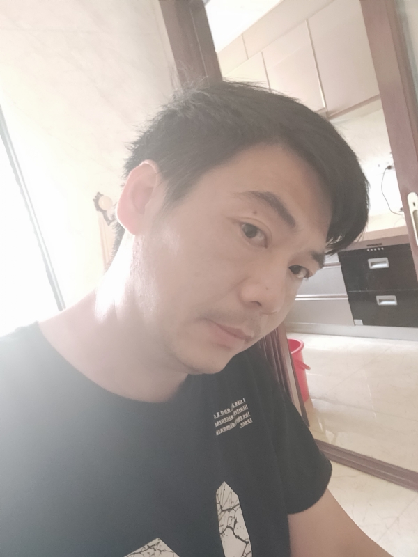 漫步的第一张照片--海峡交友网
