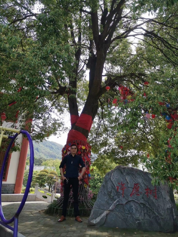 霸气的第一张照片--海峡交友网