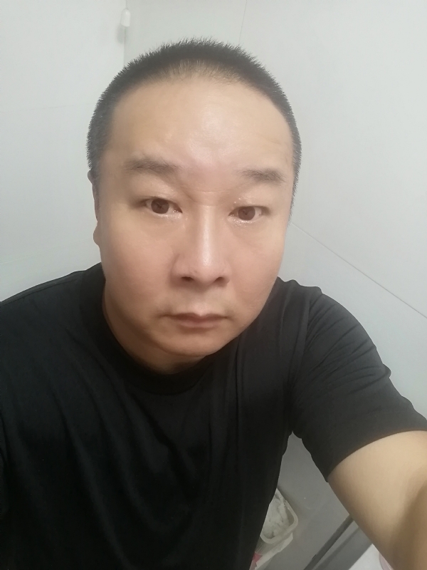 一束光的第一张照片--海峡交友网