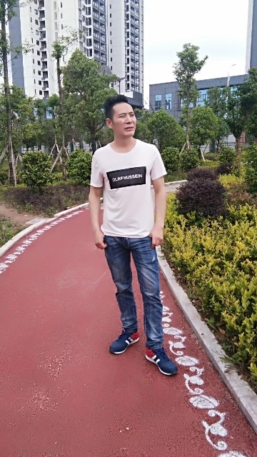 真诚相待的第一张照片--海峡交友网