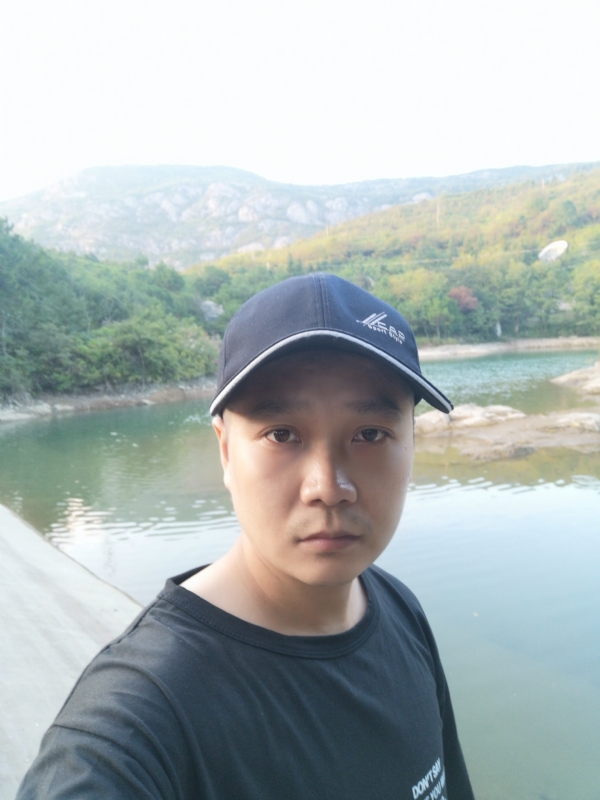 夜晚的第一张照片--海峡交友网