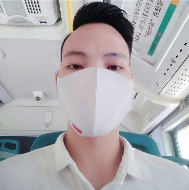 摆渡者的第一张照片--海峡交友网