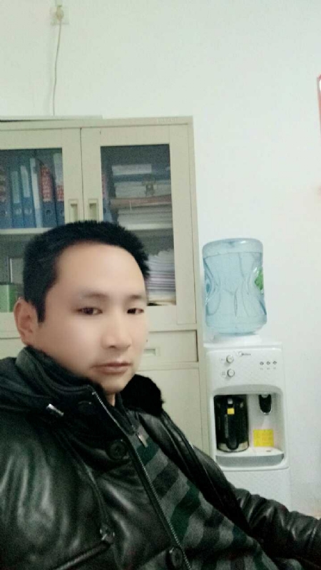 蓝色棒棒糖的第一张照片--海峡交友网