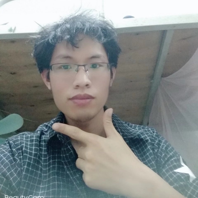 右边的第一张照片--海峡交友网