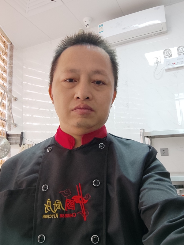 圆梦的第三张照片--海峡交友网