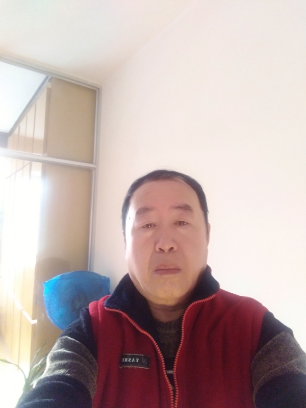 快乐的第一张照片--海峡交友网