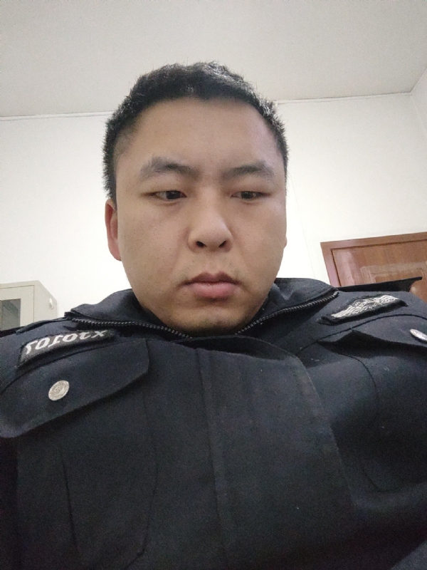 好纠结的第二张照片--海峡交友网