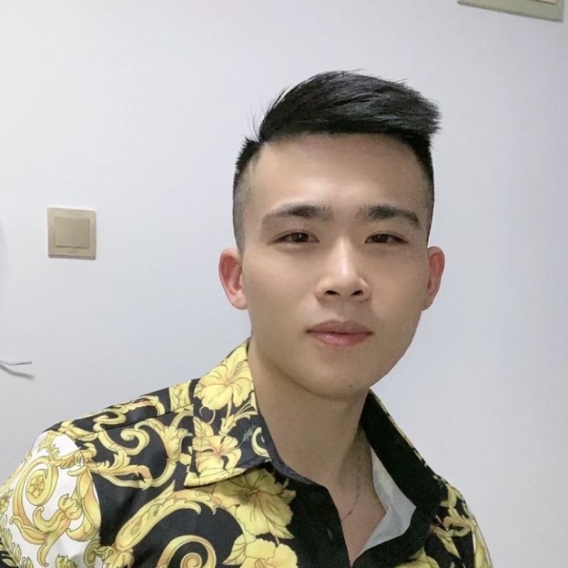 迷彩冲锋衣的第一张照片--海峡交友网