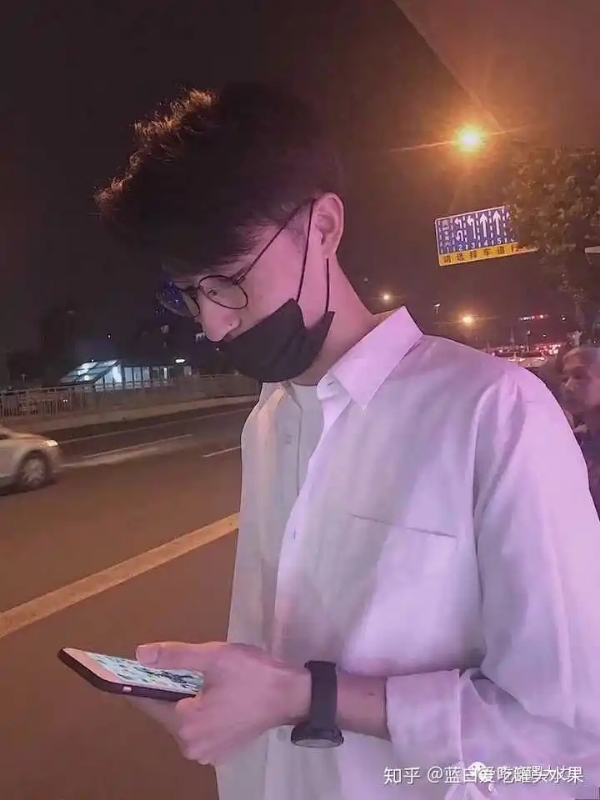 情圣的第二张照片--海峡交友网