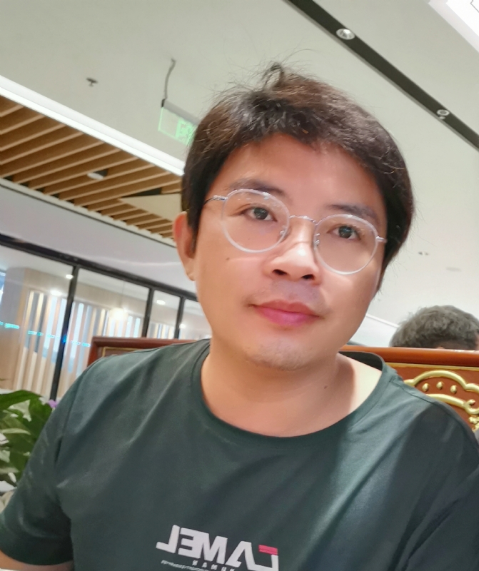 陆迅的第三张照片--海峡交友网