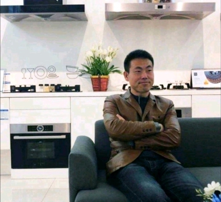 奋斗的执着的第一张照片--海峡交友网