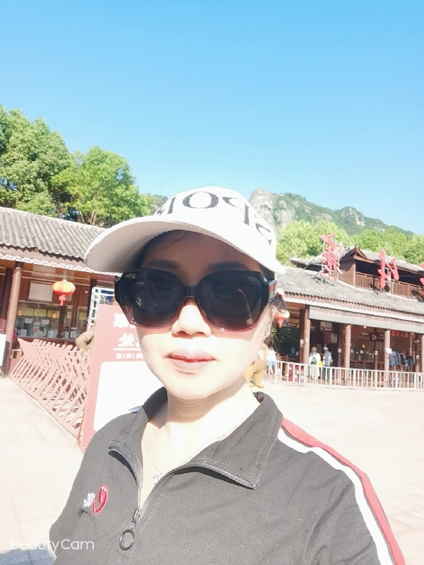 山百合的第一张照片--海峡交友网