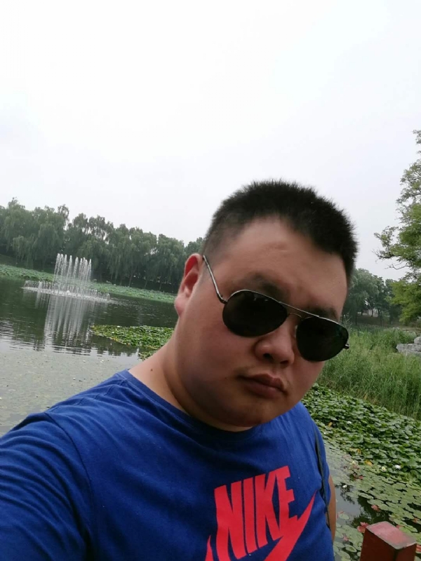 石头的第一张照片--海峡交友网