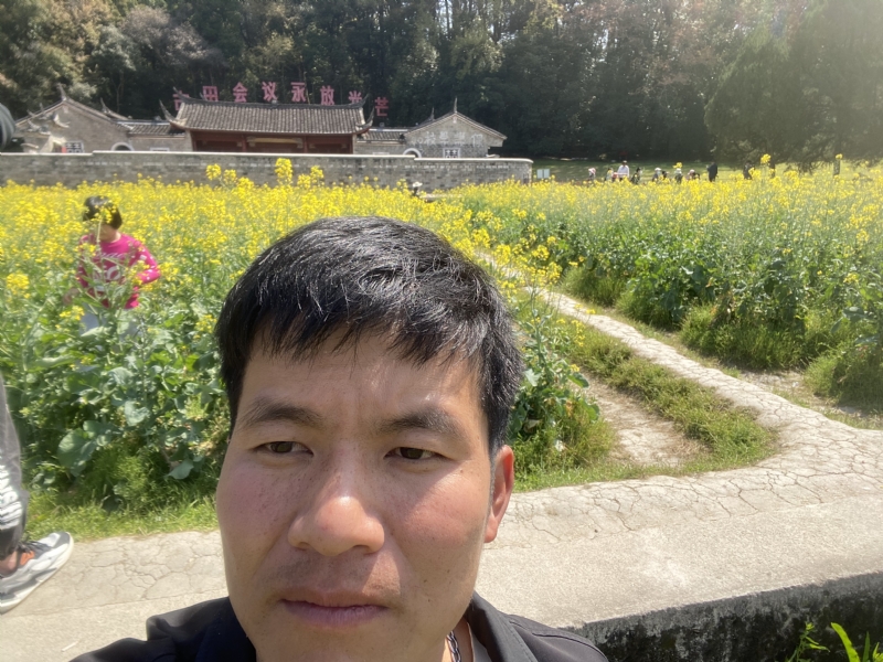 开心的第一张照片--海峡交友网