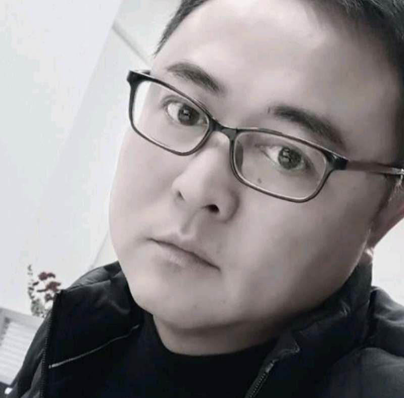 小石头的第二张照片--海峡交友网