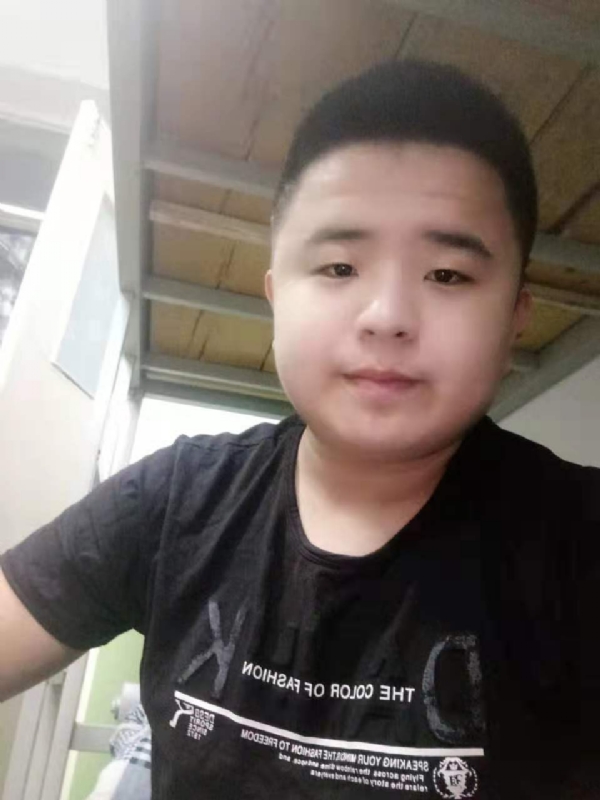 打小就爱淘气的第一张照片--海峡交友网