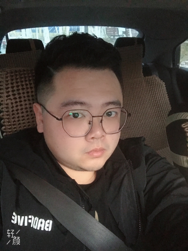 欢笑的第一张照片--海峡交友网