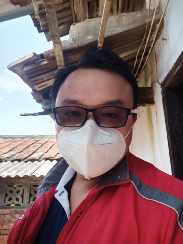 如影随形的第一张照片--海峡交友网