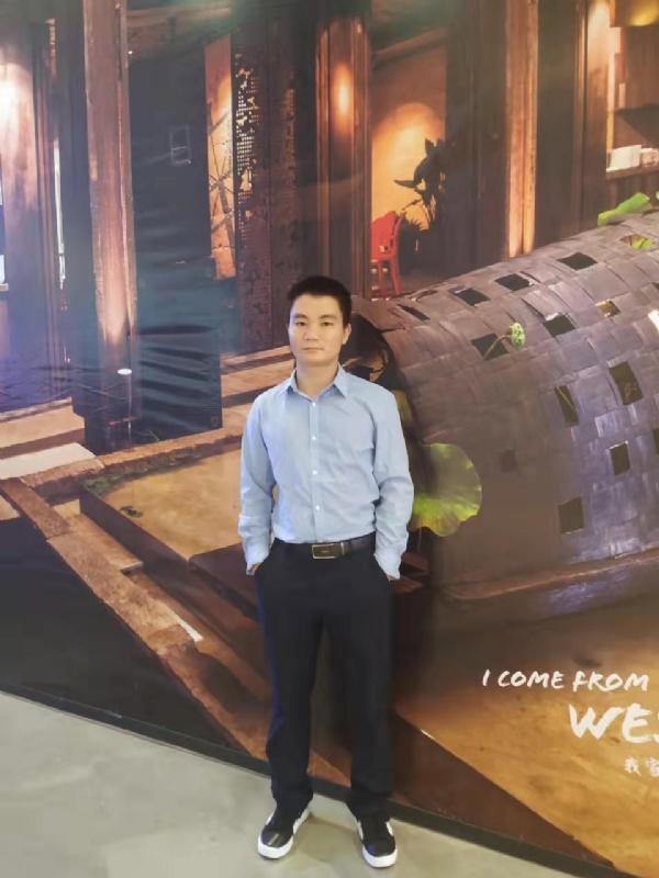 梧桐枫叶的第一张照片--海峡交友网