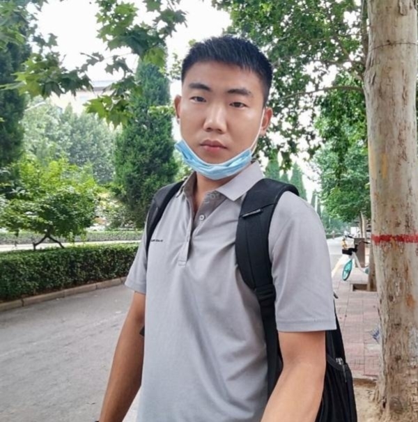 90年男征婚的第一张照片--海峡交友网