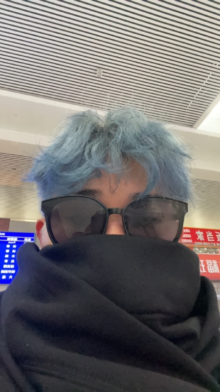 平行线的第一张照片--海峡交友网