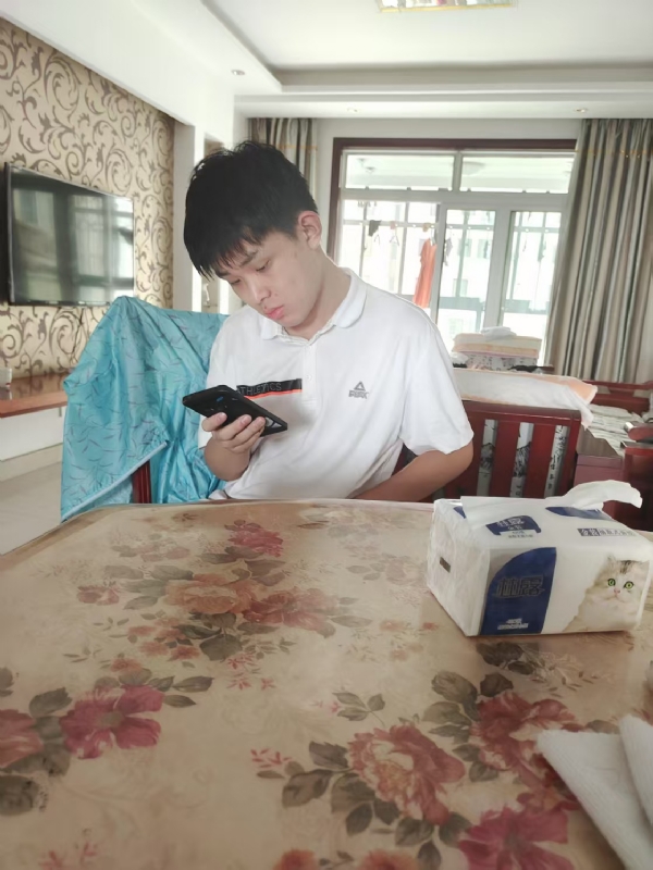 铁在烧的第一张照片--海峡交友网