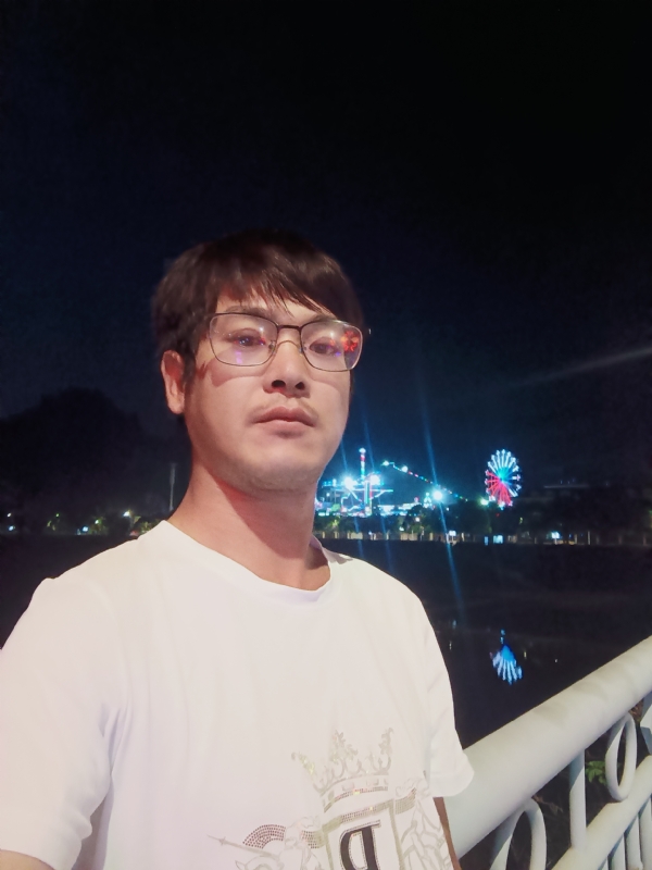 任豐的第一张照片--海峡交友网
