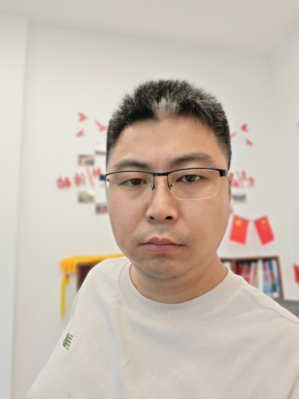 苦海寻舟的第一张照片--海峡交友网