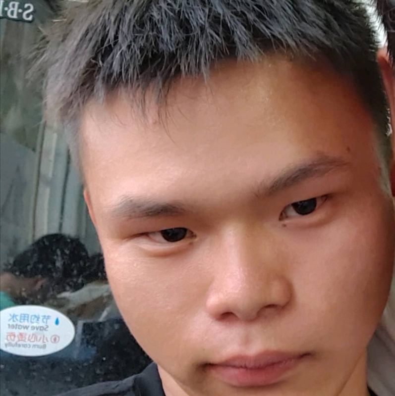 你是人间四月天的第一张照片--海峡交友网